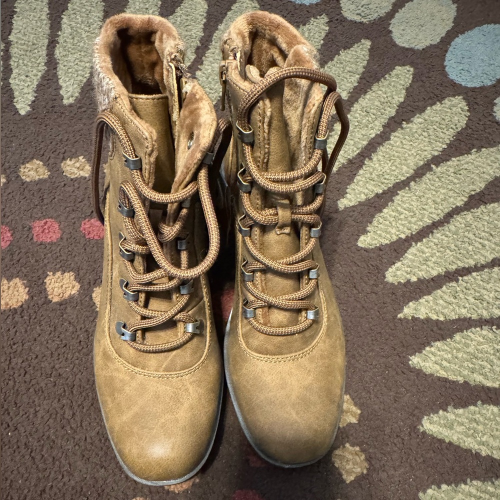 Bear paws boots